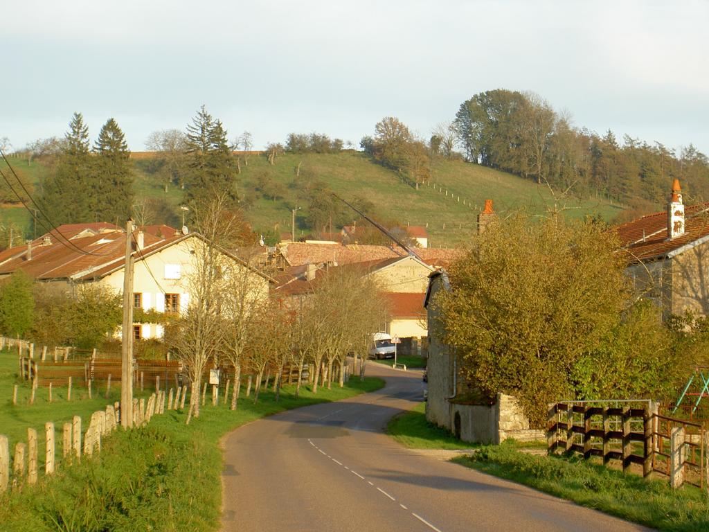 La Maison De Marie-Claire Doncourt-sur-Meuse Kültér fotó